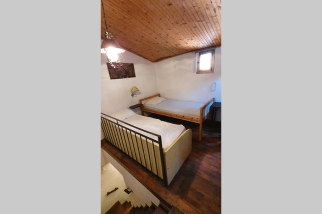 Casa Vacanza Pegrini Nel Centro Storico Di Gavi Exterior foto