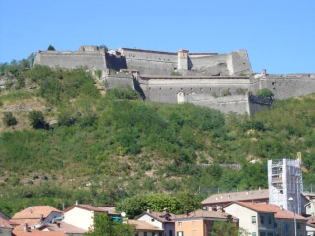 Casa Vacanza Pegrini Nel Centro Storico Di Gavi Exterior foto