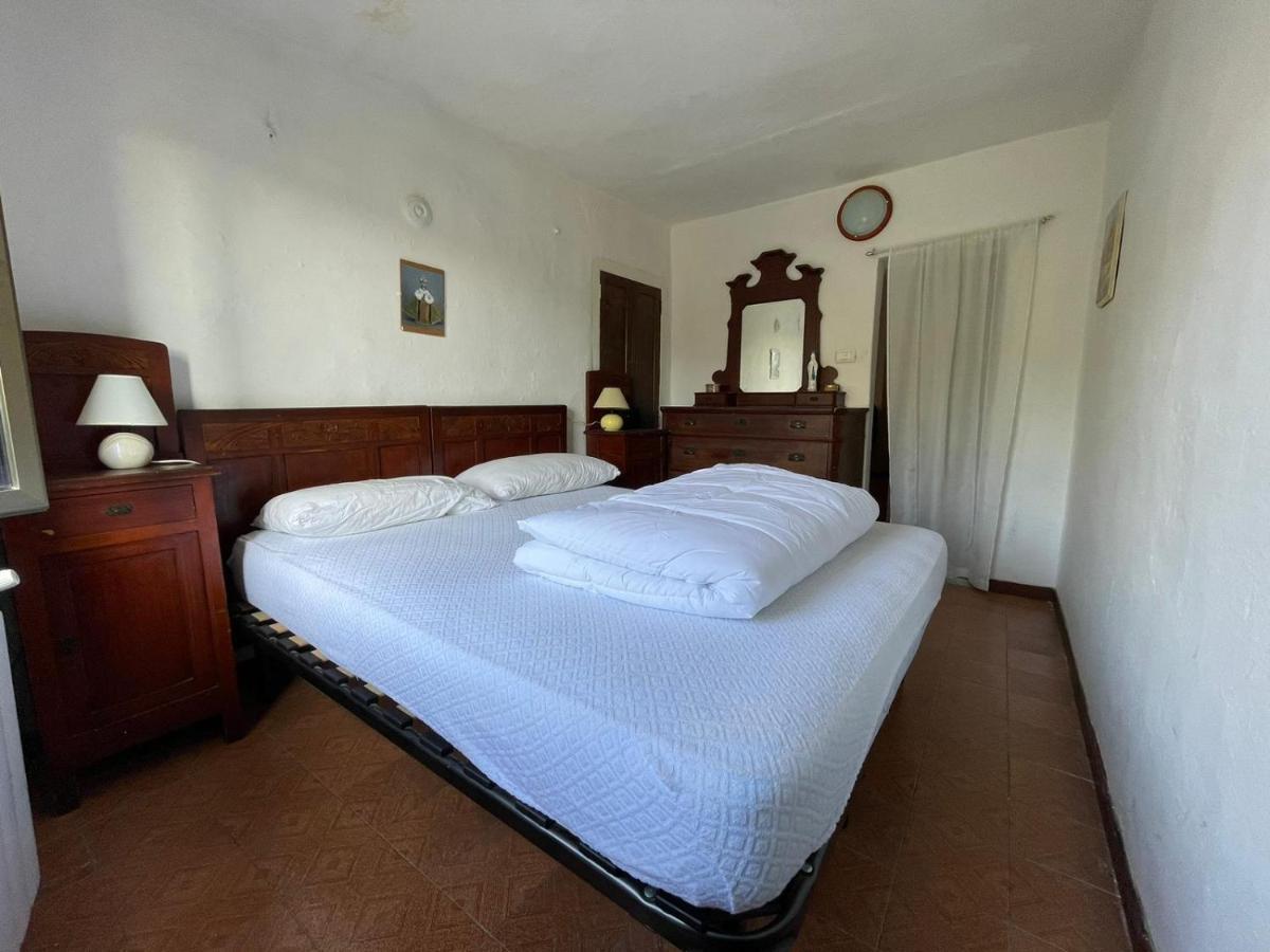 Casa Vacanza Pegrini Nel Centro Storico Di Gavi Exterior foto