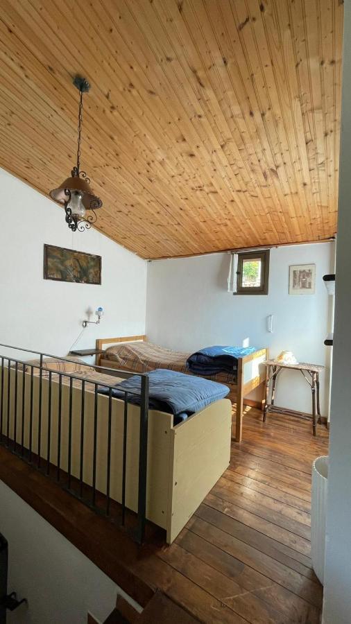 Casa Vacanza Pegrini Nel Centro Storico Di Gavi Exterior foto